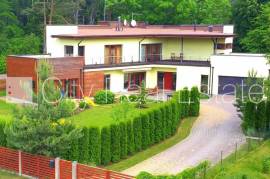 Detached house for rent in Jurmala, 450.00m2