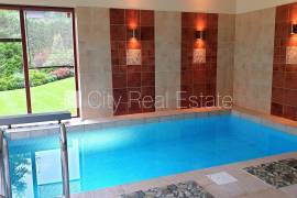 Detached house for rent in Jurmala, 450.00m2