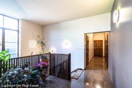 Apartment for sale in Riga, 260.10m2