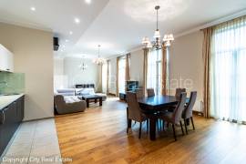 Apartment for sale in Riga, 260.10m2