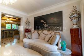 Apartment for rent in Jurmala, 190.00m2