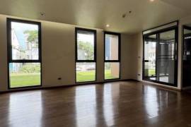 The Hudson Sathorn 7- Luxury Large Three Bedrooms Condo for Sale Can walk to BTS Chong nonsi BTS.