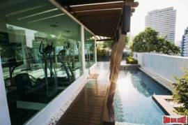 49 Plus 2 - Spacious Top Floor One Bedroom Condo with City Views in Thong Lo