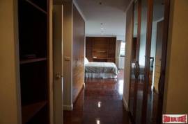 Kallista Mansion - Large Luxury Three Bedroom + Maids Room in Well Maintained Nana Property - Pet Friendly!