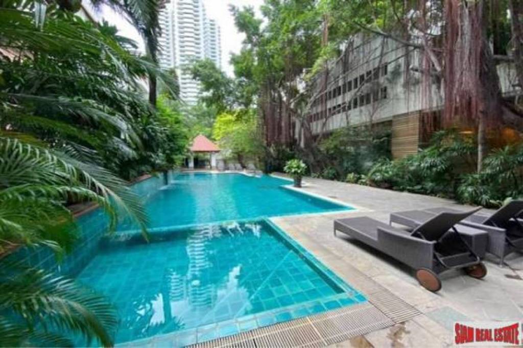 Kallista Mansion - Large Luxury Three Bedroom + Maids Room in Well Maintained Nana Property - Pet Friendly!