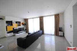 Watermark Chaophraya River - Three Beds Three Bath Condo With Spectacular Views Of Bangkok And Chao Phraya River For Sale.