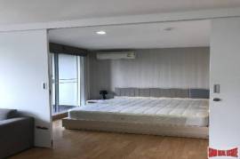 Residence 52 Condominium - Serene 1-Bedroom Condo with Balcony, Pool, and Gym, Sukhumvit Urban Living at Its Best