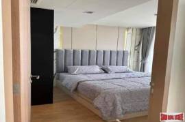 Noble Around 33 - Stylish 2-Bed Condo, Prime Phrom Phong Location