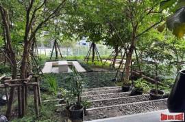 Noble Around 33 - Stylish 2-Bed Condo, Prime Phrom Phong Location