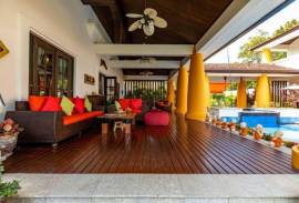 Bali Style Villa On Big Plot In Great Location!