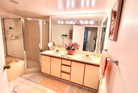 106 Half Moon Circle B1, Hypoluxo, FL 33462