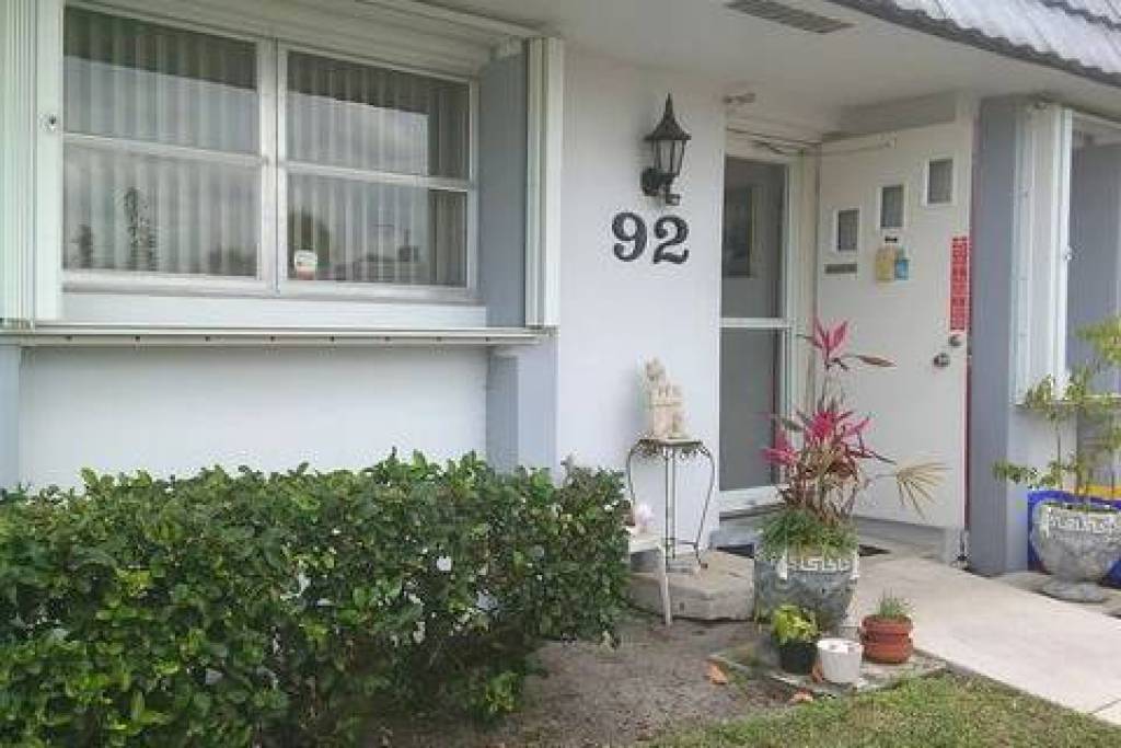 2886 Fernley Drive E 92, West Palm Beach, FL 33415
