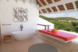 Escape Suite 3904