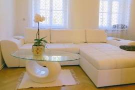 Bright, cosily furnished 2-room flat in Hernals
