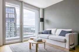 Chic Wieden 1BR w/ Balcony, Gym, Elevator, walk to U-Bahn