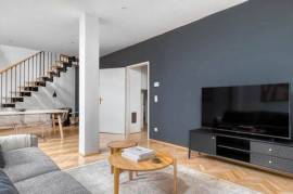 Roomy Wieden 3BR w/ Elevator, walk to Kärtner Straße shops, by Blueground