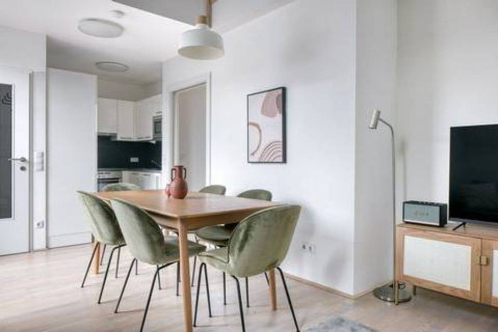 Hernals 3br w/ balcony & elevator, nr Lidlpark