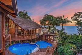 Stunning 6 Bed Villa for Sale In Seascape Trinity Beach Queensland