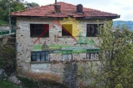 3-Storey stone House 300m2, 10 rooms, water & Electr. Lots, Yard 320m2, 10Km from Papmporovo Ski-resort, Smolyan region