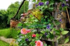 GETAWAY 2-STOREY HOUSE IN PICTURESQUE MOUNTAIN AREA + BARN, 1200m2 LAND, SOFIA, LIPNITSA