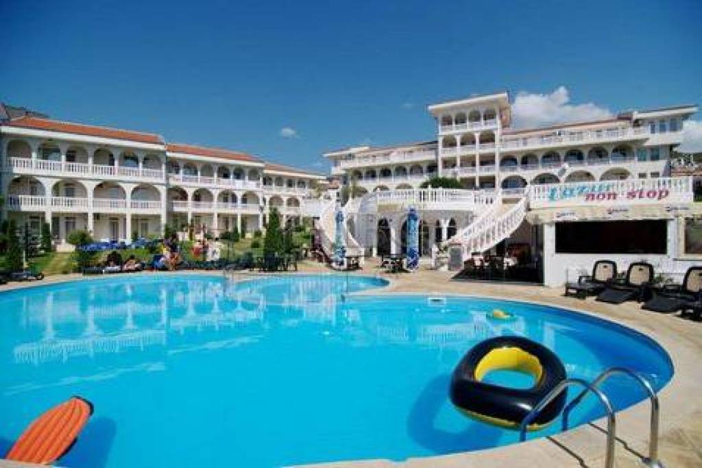 Grand appartement à Lazur 1, Sveti Vlas, à 150 mètres de la plage