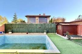 Luxury House with Yard, Pool & Garage in Gyulovtsa, 16 km to Sunny Beach