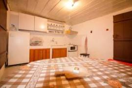 2 bedroom house with large garden near Ruse