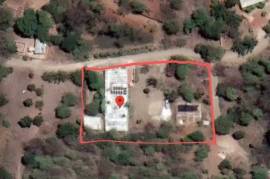 Excellent 5 Bed House With Outbuildings For Sale in Taganga Santa Marta