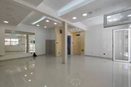 Commercial space with a terrace in Budva