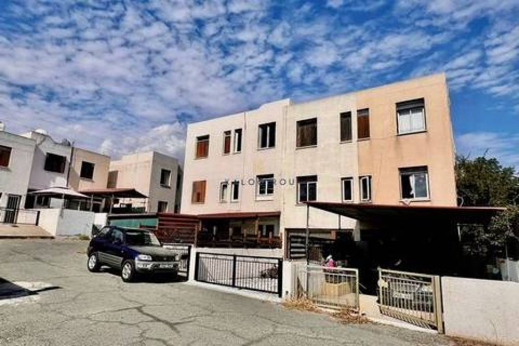 2+1 Bedroom Maisonete for sale in Oroklini, Larnaca.