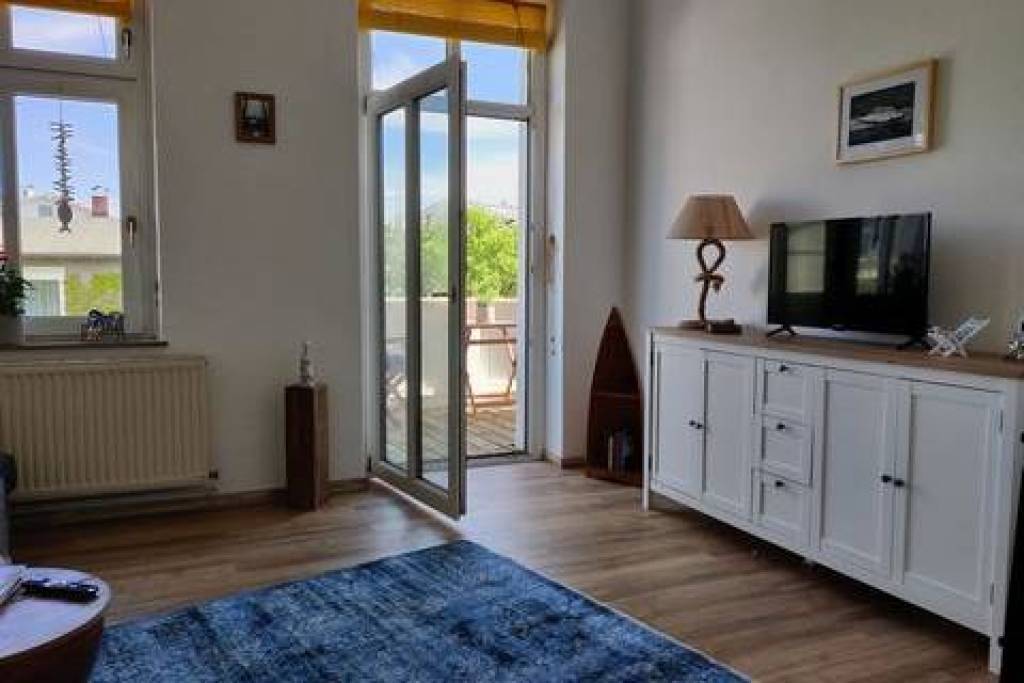 Pretty, fashionable suite with nice city view (Sassnitz)