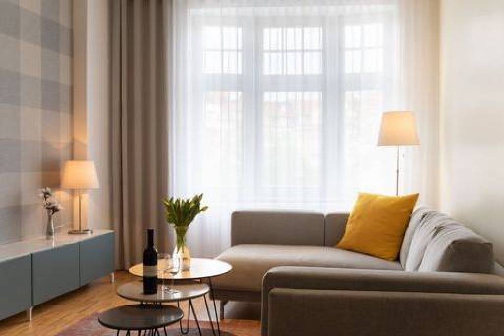 Bright, gorgeous studio with balcony
