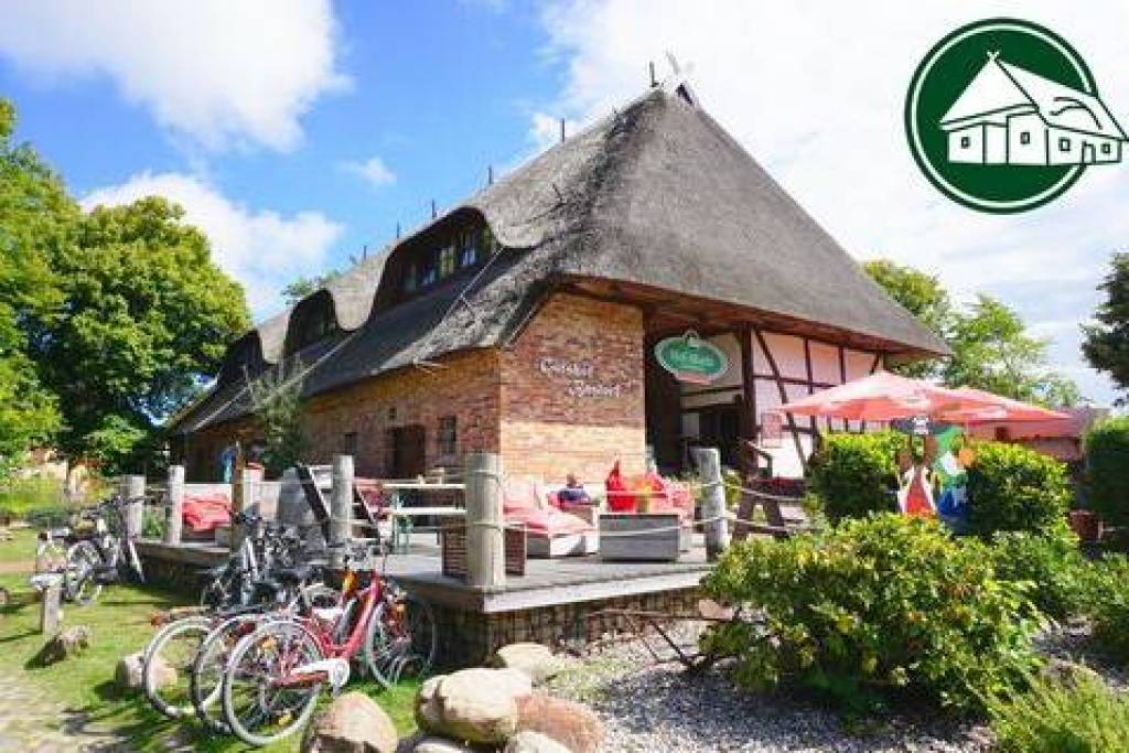 Ostseebad Kühlungsborn: Wohnen im Gutshof-Stil /unter Reet
