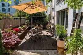 Central Comfort - Your Dream Townhouse in Berlin
