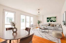 Fantastic renovated house with lots of space and charm