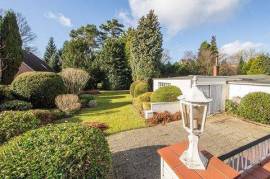 Furnished house with 5 rooms in green western Area of Hamburg - close to AIRBUS