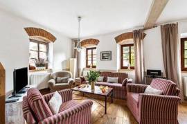 Neat, cute suite in nice area (Kreischa)