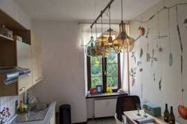 Stylish apartment with green views and central location