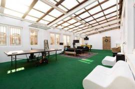 Loft with Terrace, Table Tennis, Foosball, Darts & Parking