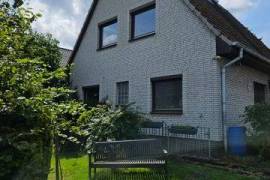 Beautiful detached house with garden in the immediate vicinity of Hamburg with high recreational value
