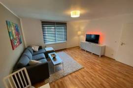 Beautiful 2 Rooms Flat in Treptow, directly at Treptower-Park close to Mediaspree