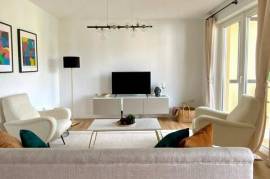 2 bedroom New Family Friendly Home/BASF LU