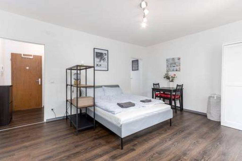 Chic single apartment with a forest view Dudweiler near University