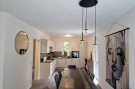 Stylish & Quiet Private Room Near Golf Course (Hamburg-Wandsbek)