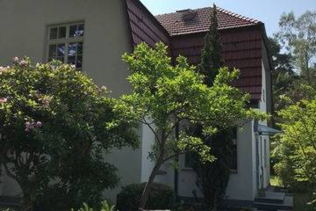 Charming light-flooded house (Frohnau)