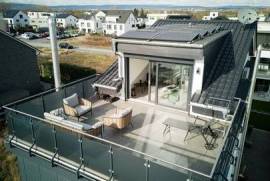 Penthouse with spacious roof terrace