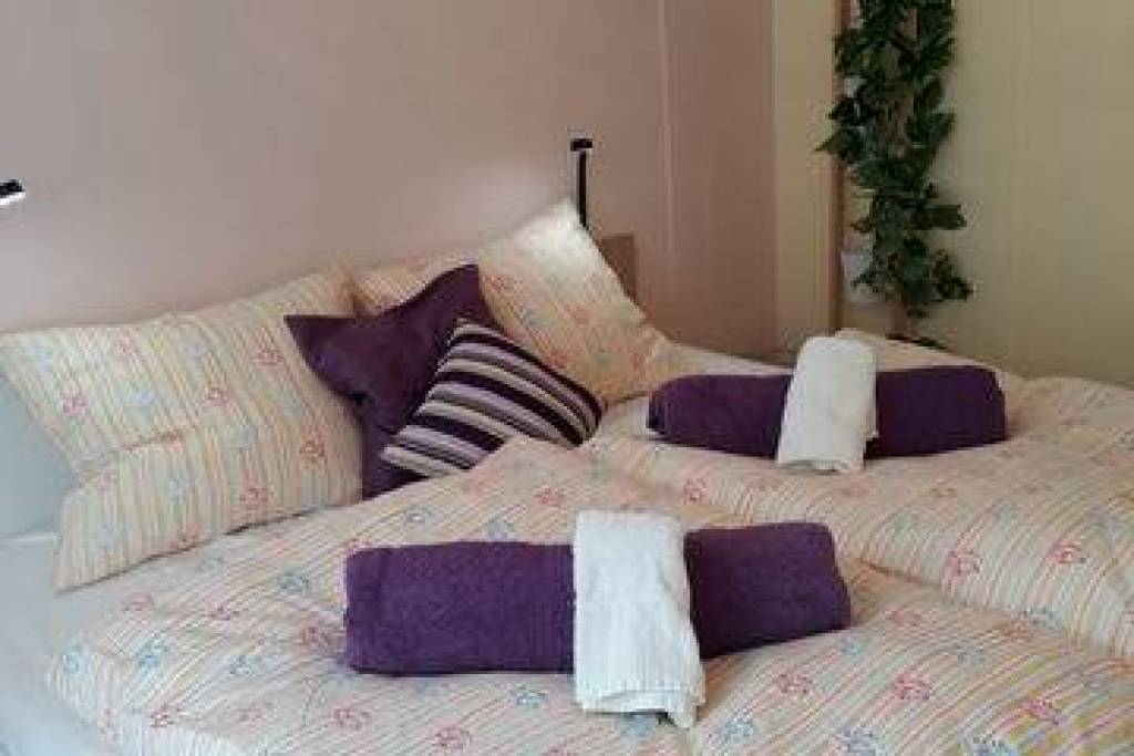 Homely & cosy flat in the old town with underground parking, Erfurt