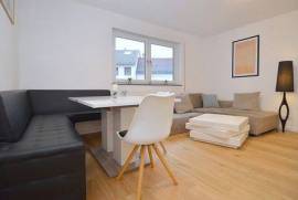 Gemütlich und stilvoll – Voll ausgestattete Designer-Wohnung in Wiesbaden/Mainz-Kostheim!