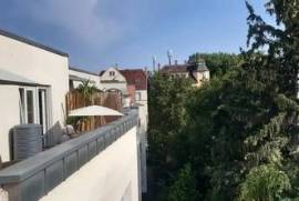 Beautiful furnished 2.5-room penthouse flat with large roof terrace!