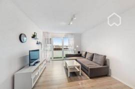 Cityscape Panorama: Furnished Apartment near the Messe with Balcony!